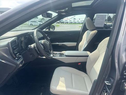 Used 2023 Lexus RX 350 Premium w/ Accessory Package AWD/4WD image 29