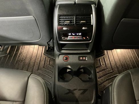 Used 2022 BMW X7 M50i w/ Dynamic Handling Package AWD/4WD image 27