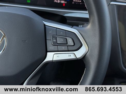 Used 2024 Volkswagen Tiguan SE image 20