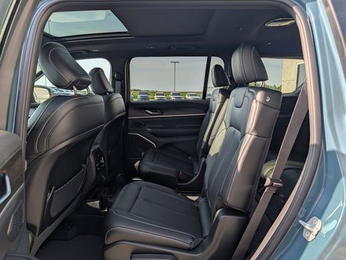 New 2026 Jeep Grand Cherokee L Limited AWD/4WD image 6