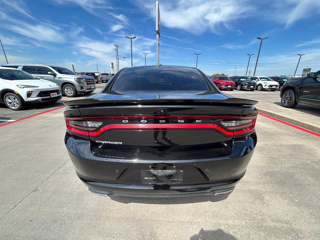 Used 2021 Dodge Charger SXT w/ Leather Interior Group RWD image 3