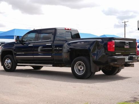 Used 2018 GMC Sierra 3500 Denali w/ Duramax Plus Package AWD/4WD image 4