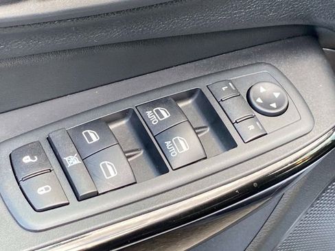 Certified 2020 Jeep Cherokee Latitude Plus AWD/4WD image 31