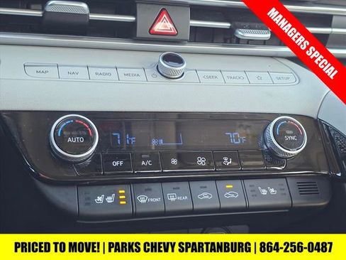 Used 2023 Hyundai Elantra Limited w/ Preferred Accessory Package image 28