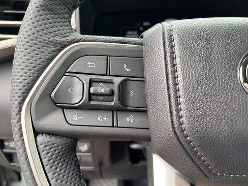 New 2026 Toyota Tundra Limited AWD/4WD image 18