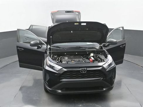 Used 2023 Toyota RAV4 LE FWD image 34