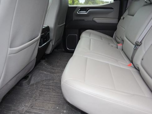 Used 2023 GMC Sierra 1500 SLT w/ SLT Premium Package AWD/4WD image 27