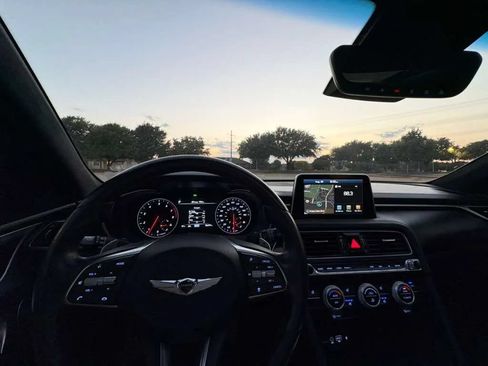 Used 2019 Genesis G70 2.0T Advanced w/ Sport Package AWD/4WD image 13