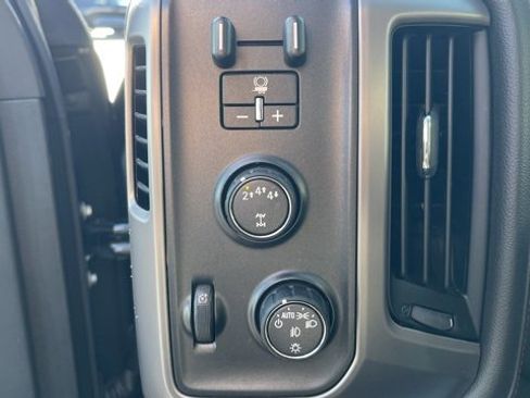 Used 2019 GMC Sierra 2500 SLT w/ All Terrain HD Package image 15