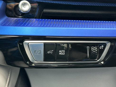 Certified 2025 Cadillac Optiq Luxury 1 image 40