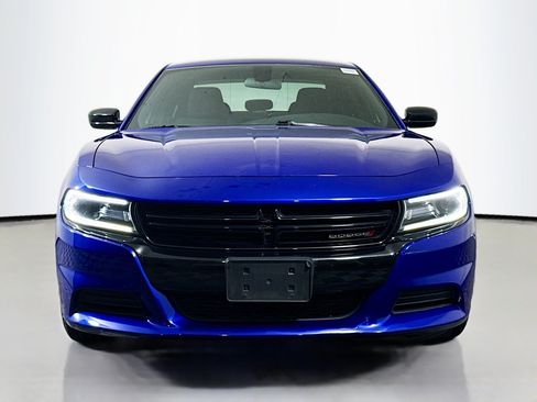 Used 2020 Dodge Charger SXT w/ Blacktop Package RWD image 2