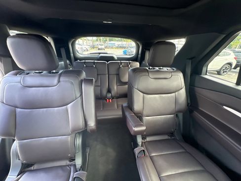 Used 2025 Ford Explorer Platinum RWD image 20