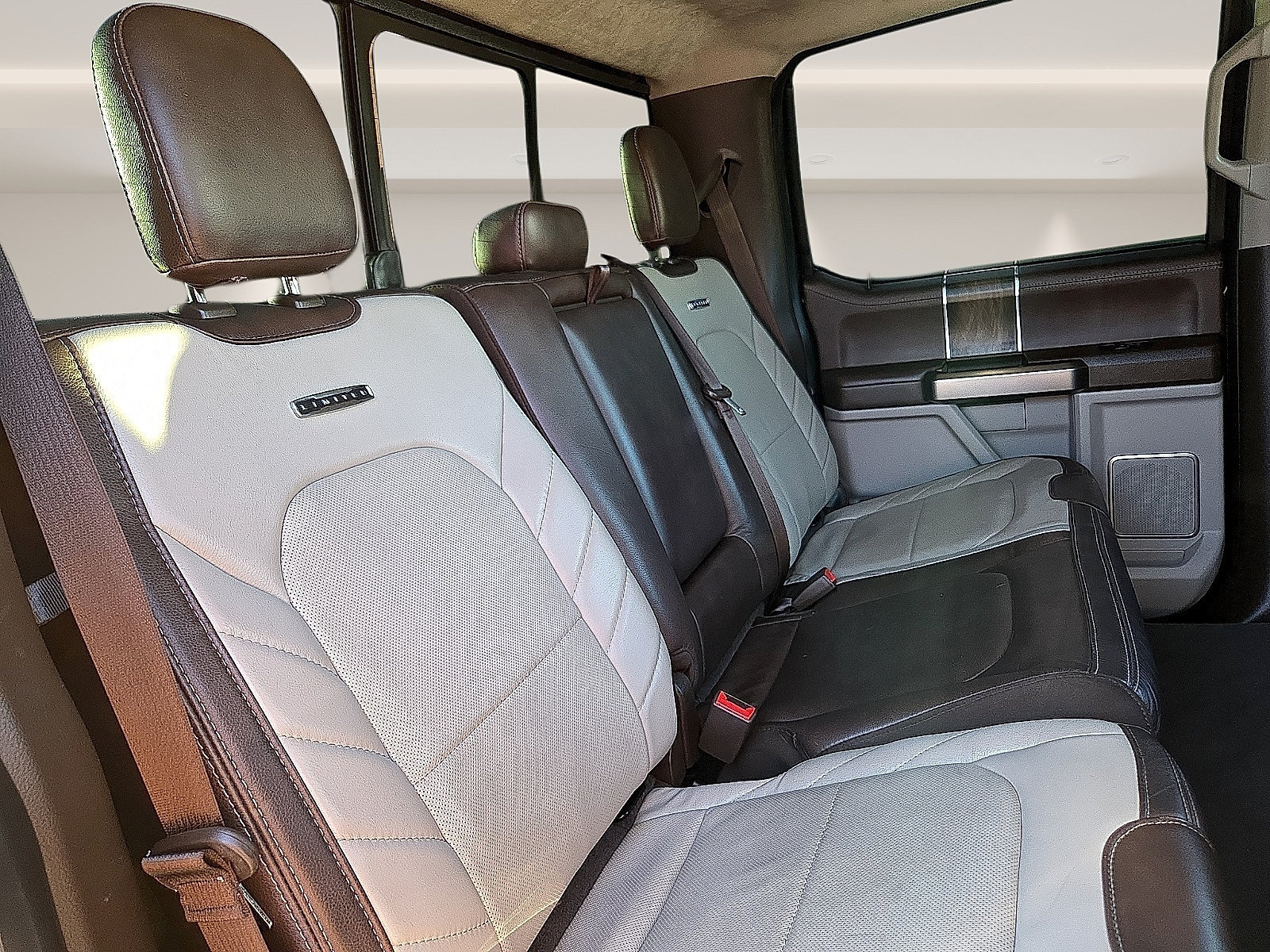 Used 2019 Ford F250 Limited w/ FX4 Off-Road Package AWD/4WD image 10
