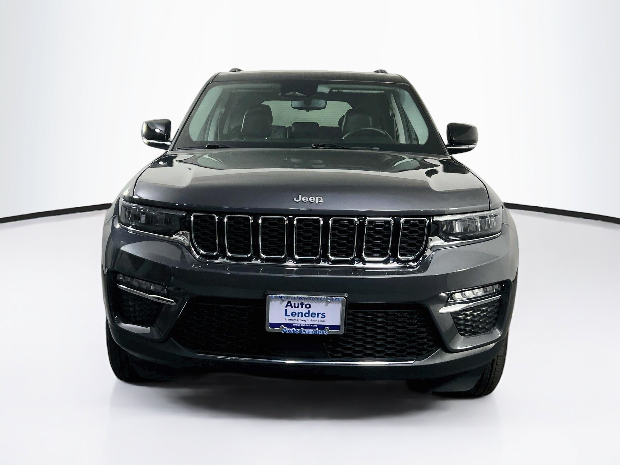 Used 2023 Jeep Grand Cherokee Limited AWD/4WD image 2