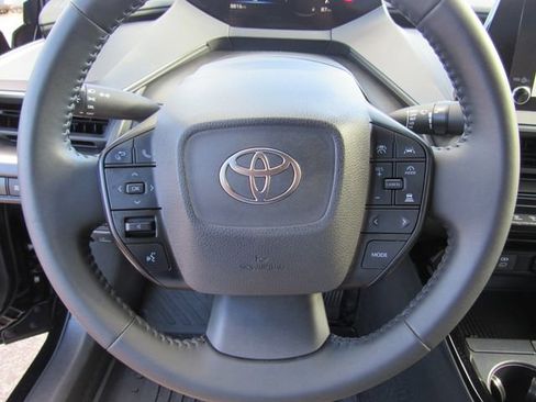 Used 2023 Toyota Prius LE FWD image 27