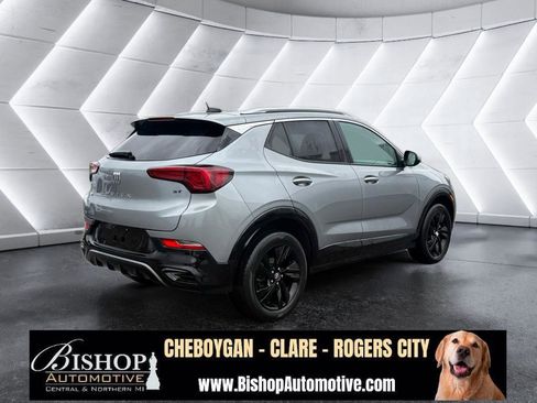 Used 2024 Buick Encore GX Sport Touring image 17