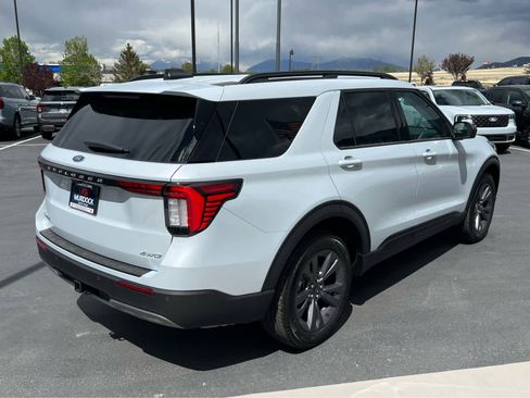 New 2026 Ford Explorer Active AWD/4WD image 7