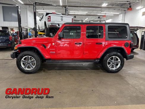 Used 2020 Jeep Wrangler Unlimited Sahara w/ LED Lighting Group AWD/4WD image 1
