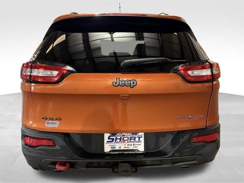 Used 2016 Jeep Cherokee Trailhawk w/ Cold Weather Group image 4