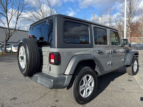 Used 2021 Jeep Wrangler Unlimited Sport image 17