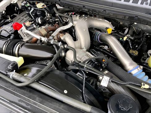 Used 2023 Ford F250 Lariat w/ Lariat Ultimate Package AWD/4WD image 31