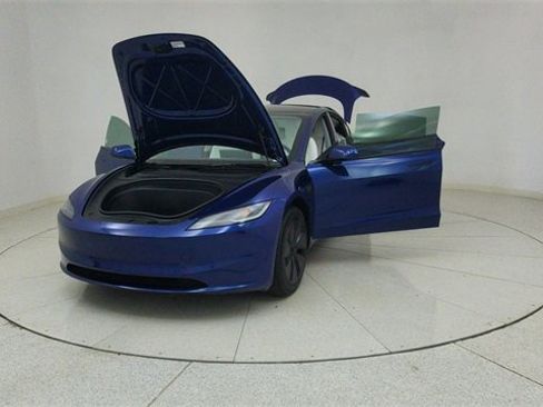 Used 2025 Tesla Model 3 Long Range image 70
