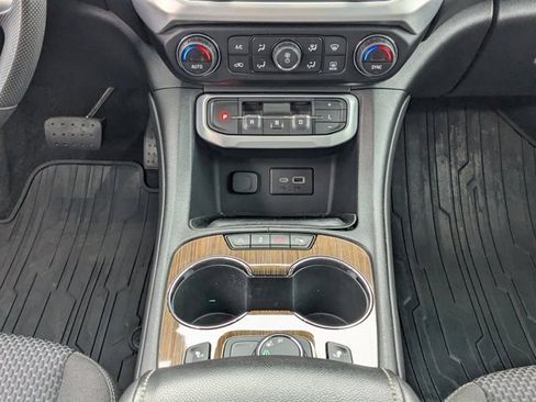 Used 2021 GMC Acadia SLE w/ Driver Convenience Package image 20