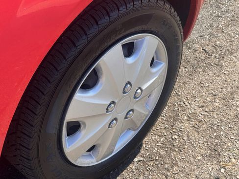 Used 2004 Chevrolet Aveo Base 4dr Sedan image 9