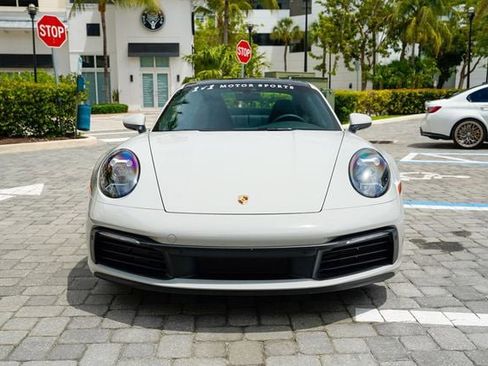 Used 2021 Porsche 911 Carrera 4 image 4