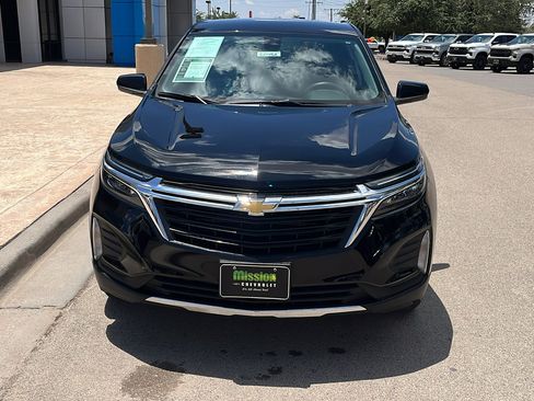 Used 2022 Chevrolet Equinox LT FWD image 2