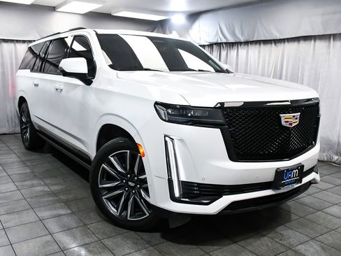 Used 2023 Cadillac Escalade ESV Sport Platinum AWD/4WD image 3