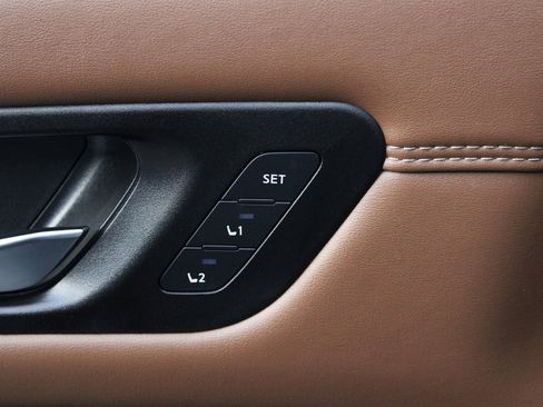 Certified 2023 Nissan Pathfinder Platinum image 46