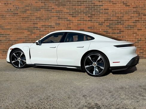 Certified 2023 Porsche Taycan image 3