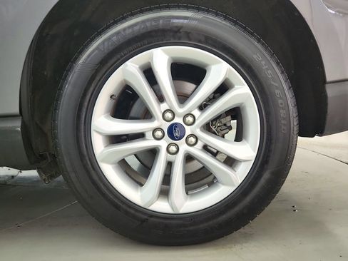 Used 2020 Ford Edge SEL w/ Convenience Package FWD image 32