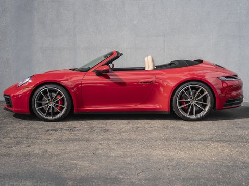 Used 2023 Porsche 911 Carrera 4S image 2