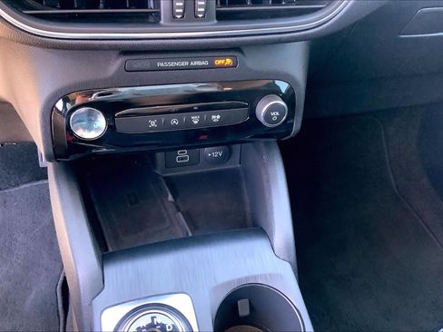 Certified 2025 Ford Escape Platinum AWD/4WD image 35
