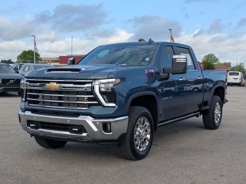 New 2026 Chevrolet Silverado 2500 LTZ w/ LTZ Plus Package AWD/4WD image 6