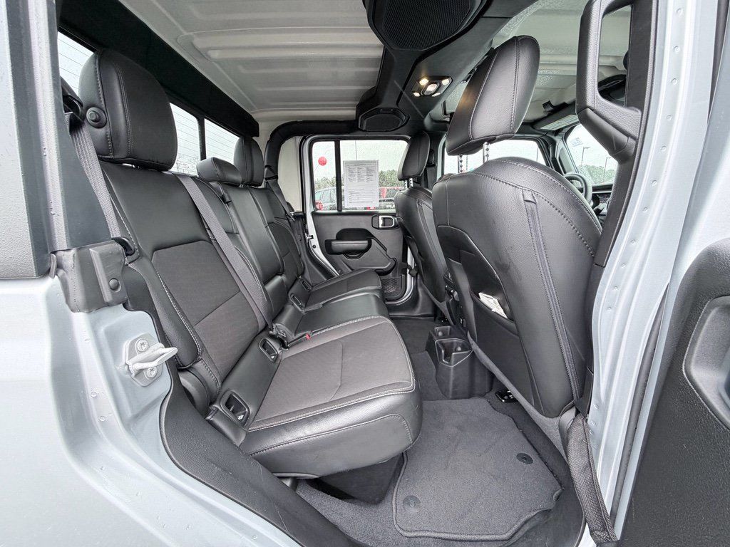 Used 2023 Jeep Gladiator Sport AWD/4WD image 22