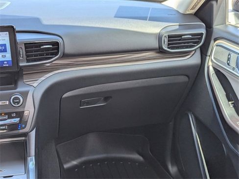 Used 2020 Ford Explorer Limited w/ Class III Trailer Tow Package image 17