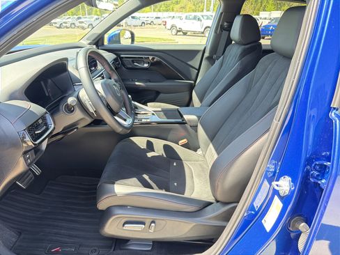 Used 2025 Acura ADX A-Spec image 16