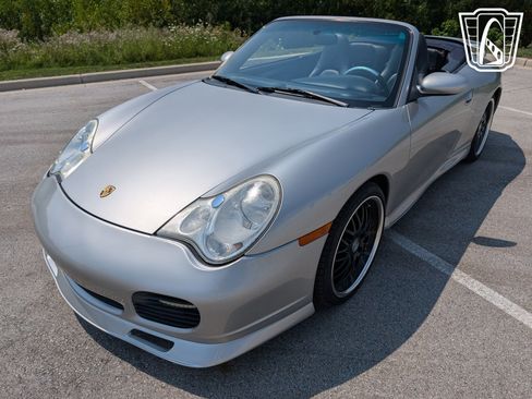 Used 2004 Porsche 911 Carrera 4S image 2