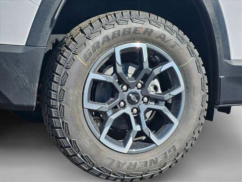 New 2026 Chevrolet Equinox ACTIV image 10