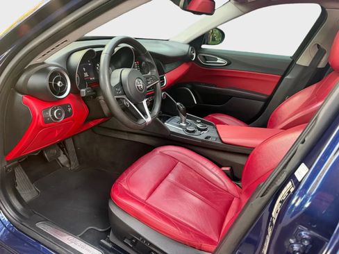 Used 2019 Alfa Romeo Giulia RWD image 10
