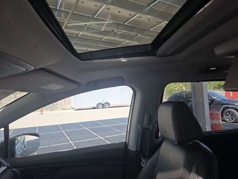 Used 2023 Honda Odyssey Touring image 16