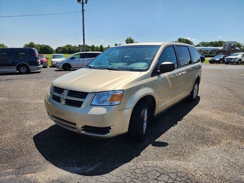 Used 2010 Dodge Grand Caravan SE FWD image 12