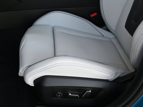 New 2027 BMW M5 w/ Executive Package AWD/4WD image 25