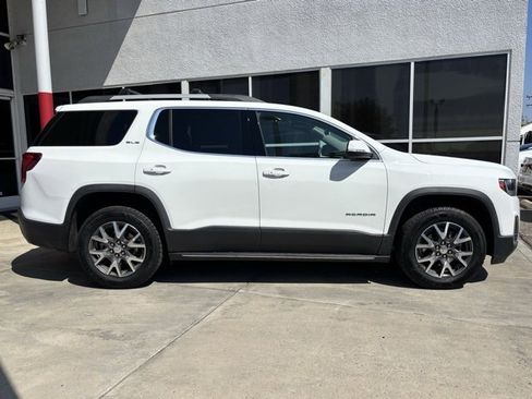 Certified 2022 GMC Acadia SLE w/ Driver Convenience Package image 2
