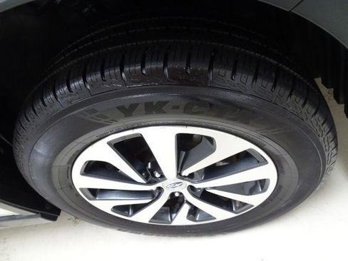 Used 2020 Subaru Outback Premium image 8