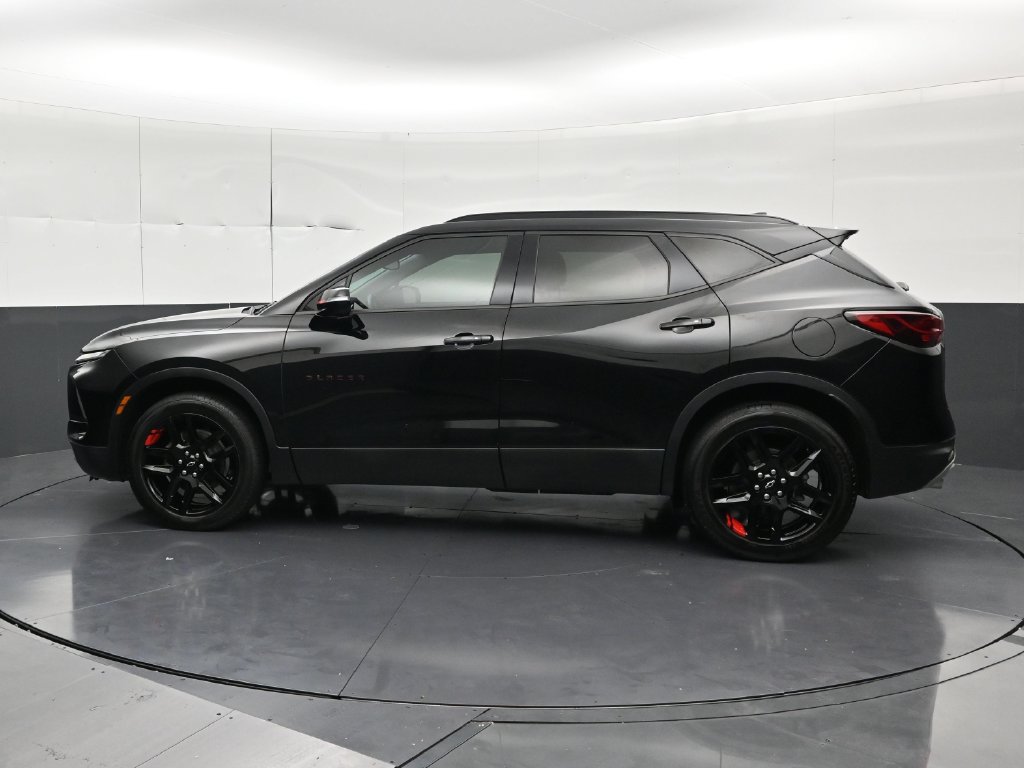 Used 2023 Chevrolet Blazer LT FWD image 2