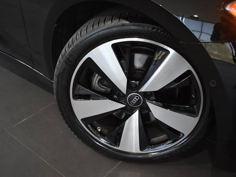 Used 2025 Audi A5 2.0T Premium Plus w/ Premium Plus AWD/4WD image 2